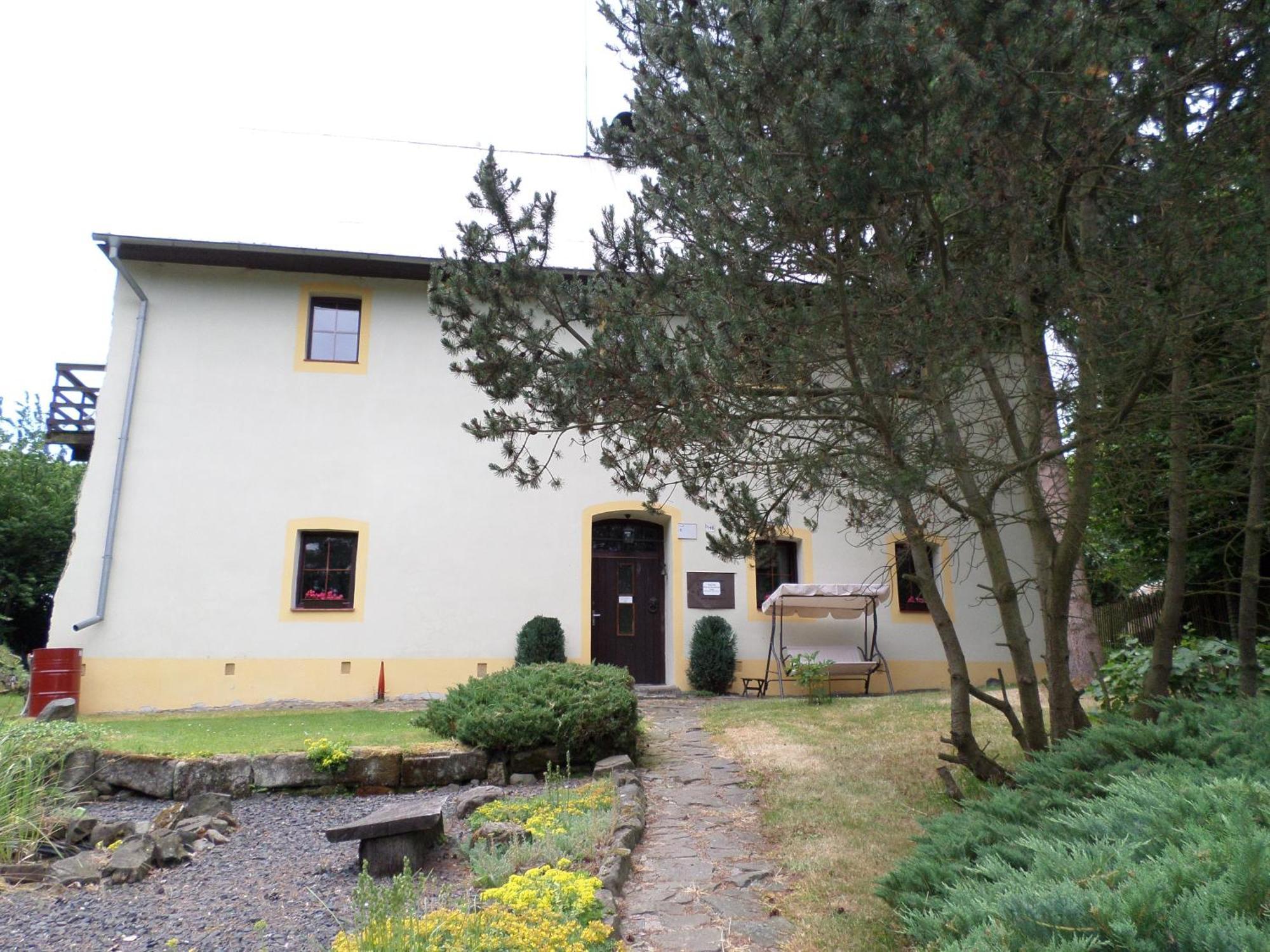 Velká Bukovina Bed And Breakfast Tvrz מראה חיצוני תמונה