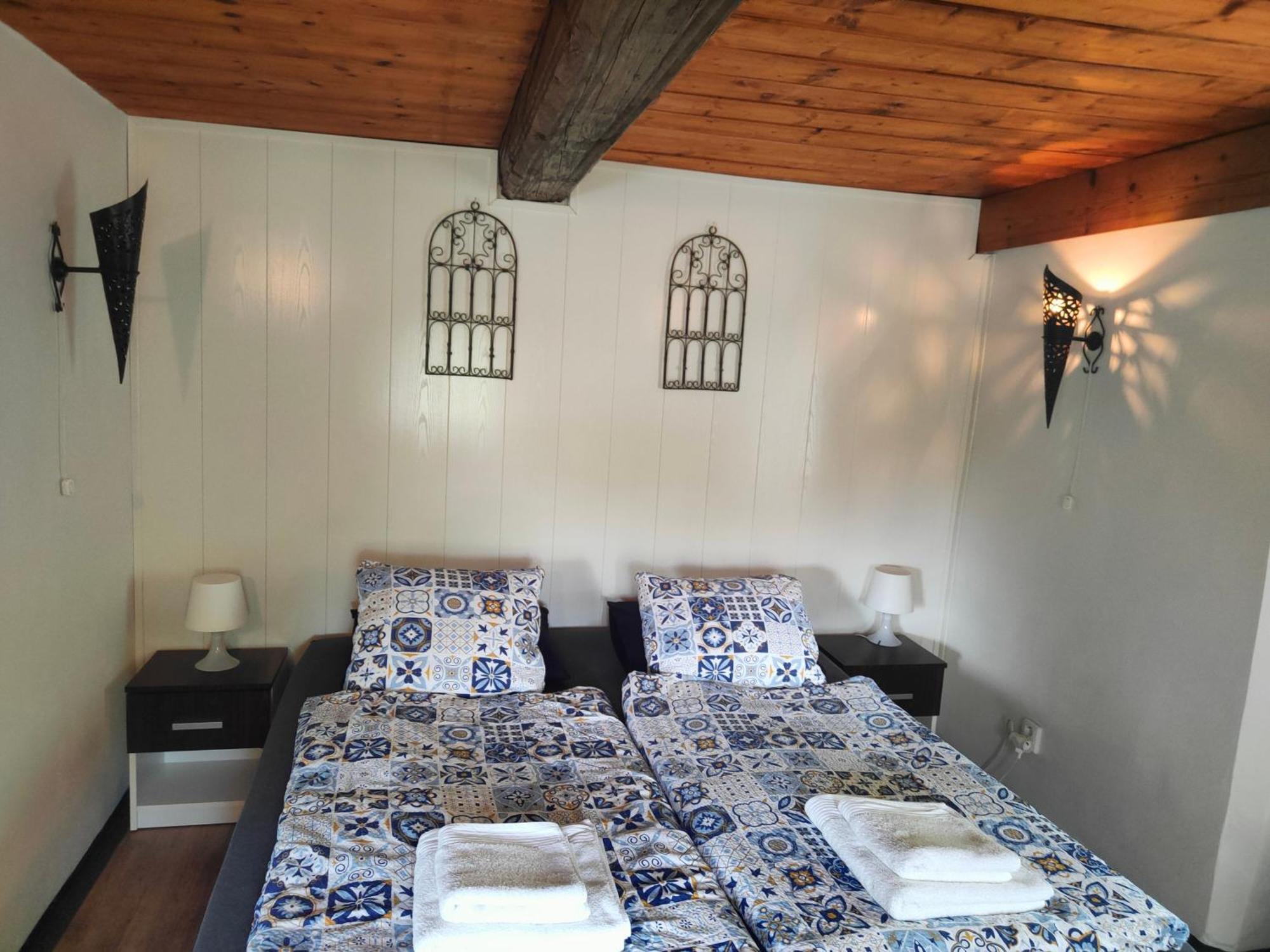 Velká Bukovina Bed And Breakfast Tvrz מראה חיצוני תמונה