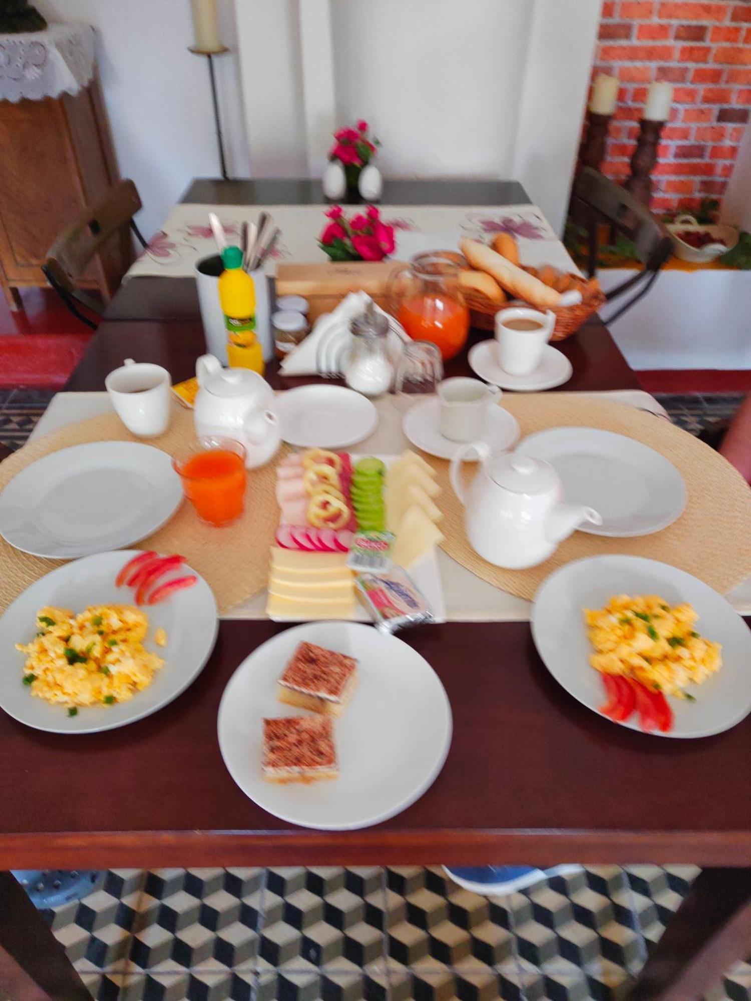 Velká Bukovina Bed And Breakfast Tvrz מראה חיצוני תמונה