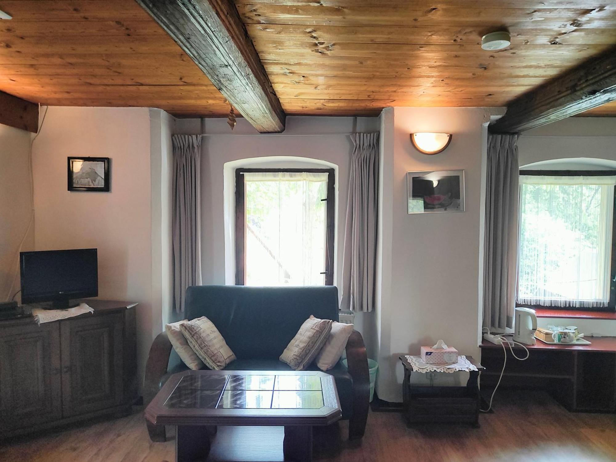 Velká Bukovina Bed And Breakfast Tvrz מראה חיצוני תמונה