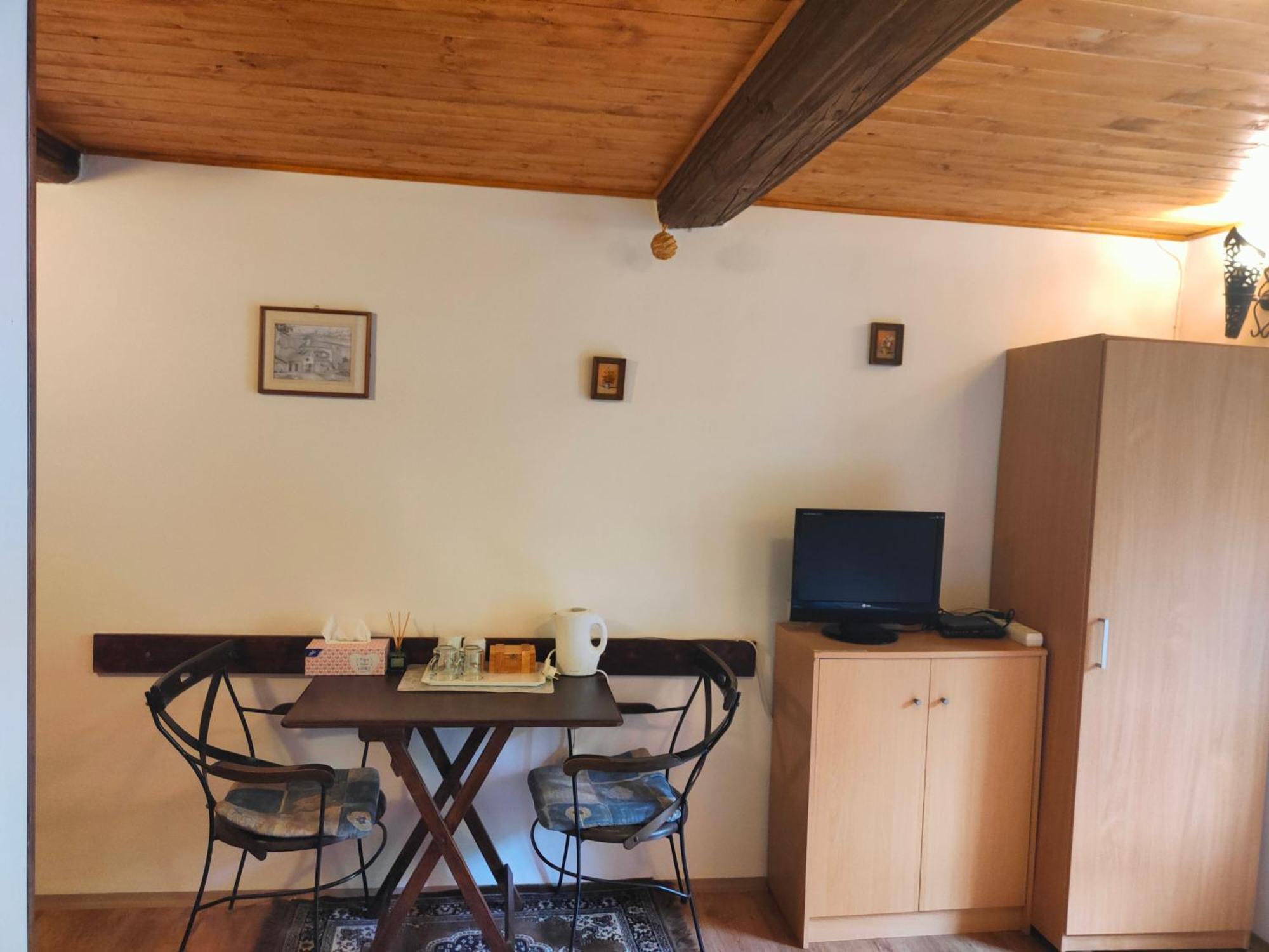 Velká Bukovina Bed And Breakfast Tvrz מראה חיצוני תמונה