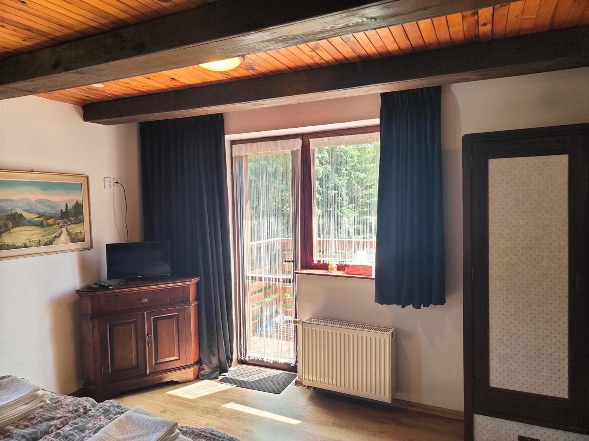 Velká Bukovina Bed And Breakfast Tvrz מראה חיצוני תמונה